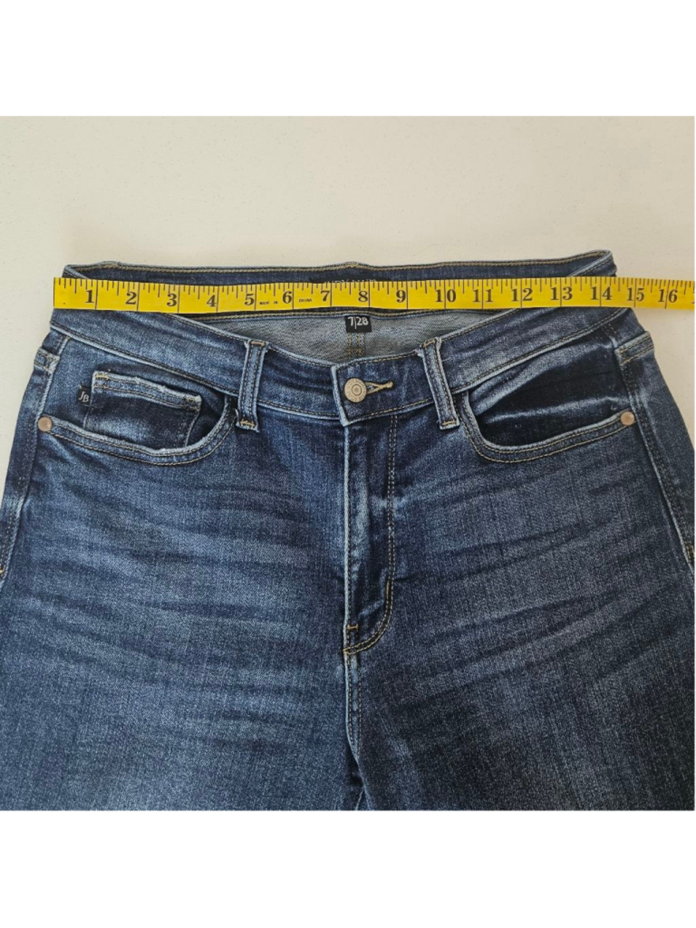 Judy Blue Boyfriend Fit Blue Jeans Size 7/28 stretchy - Picture 10 of 12